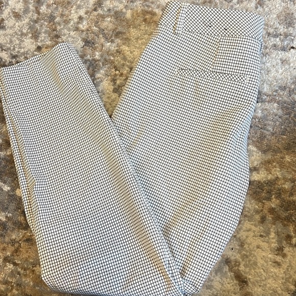 Express Editor - Cropped Pants - Size 2 - Picture 5 of 5